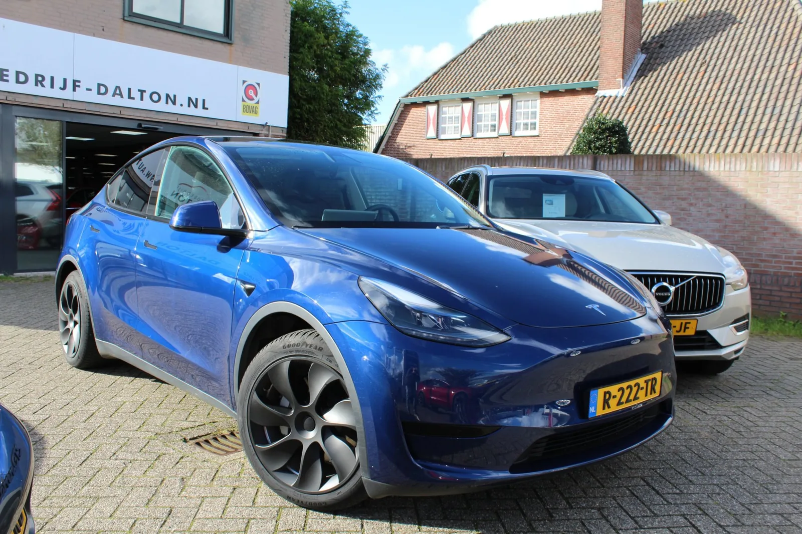 Tesla Model Y (2022) — foto 1