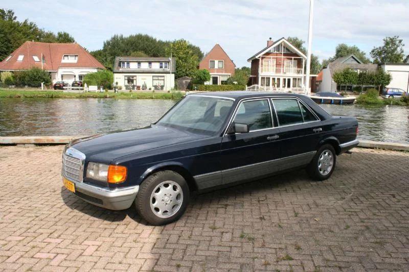 Mercedes-Benz S-Klasse (1985) — foto 1