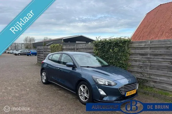 Ford Focus (2021) — foto 1