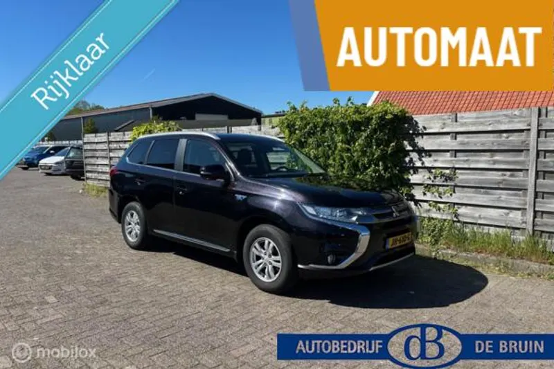 Mitsubishi Outlander (2016)