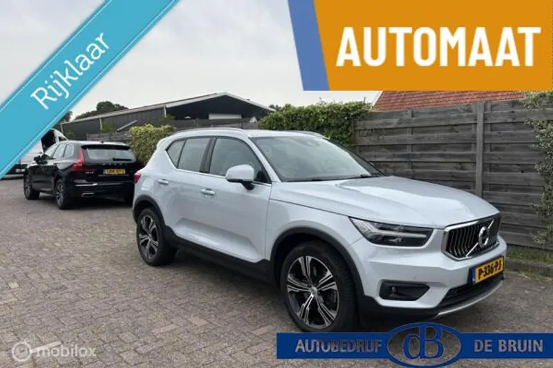 Volvo XC40 (2022)