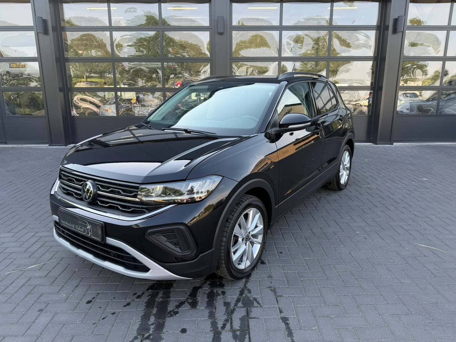 Volkswagen T-Cross (2024) — foto 1