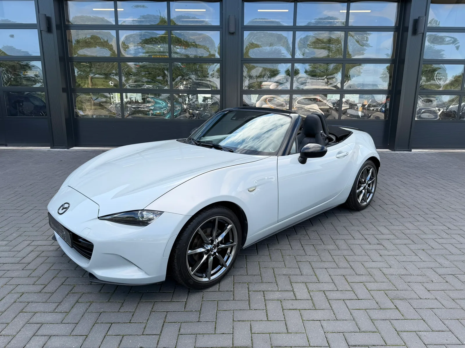 Mazda MX-5 (2018) — foto 1
