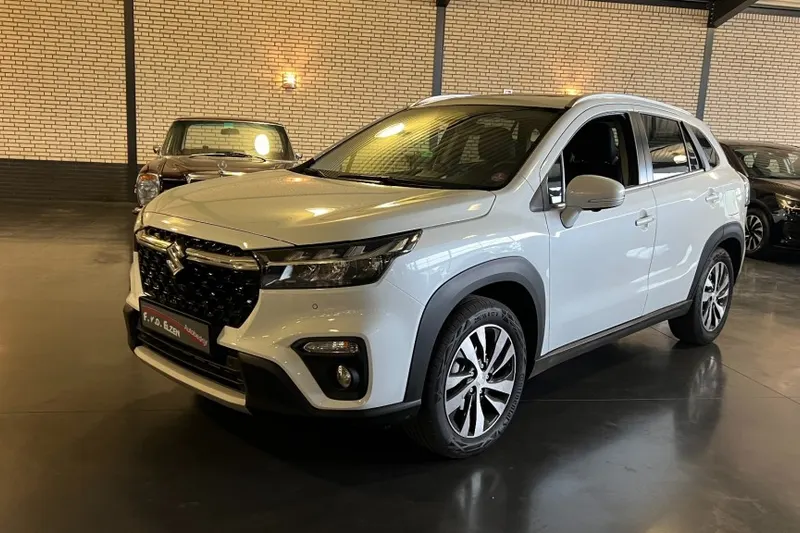 Suzuki S-CROSS (2026)