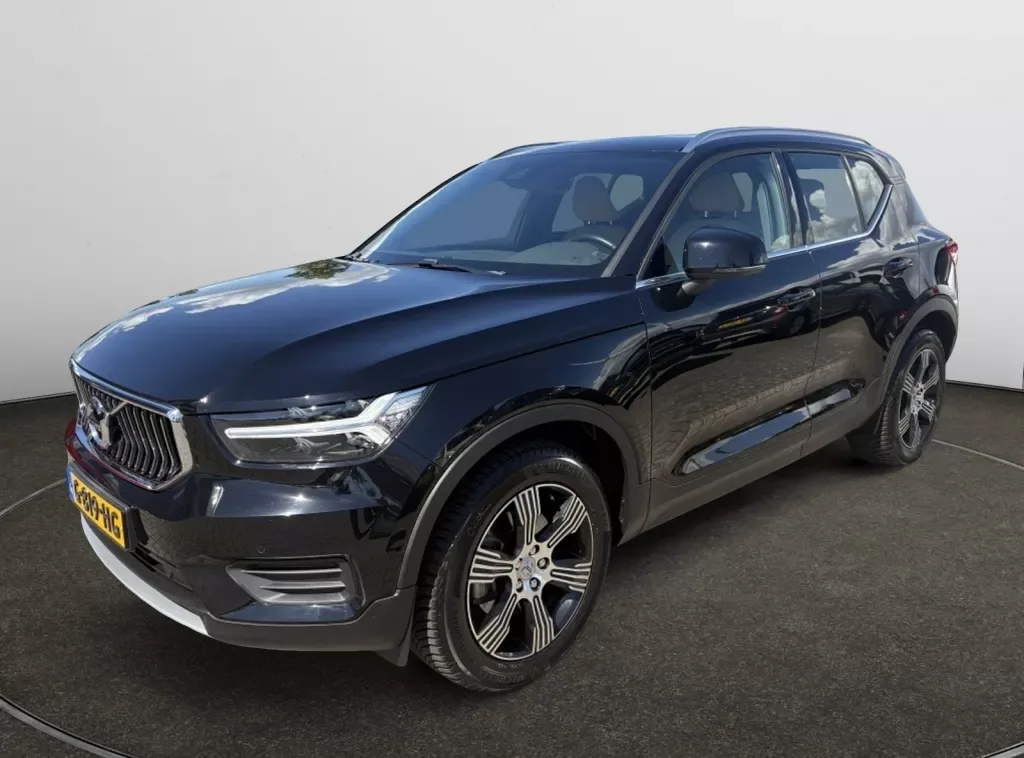 Volvo XC40 (2019) — foto 1
