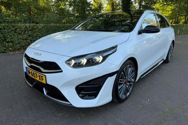 Kia Proceed (2022)