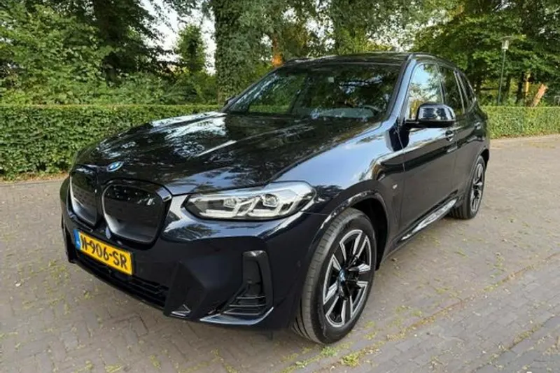 BMW iX3 (2021)