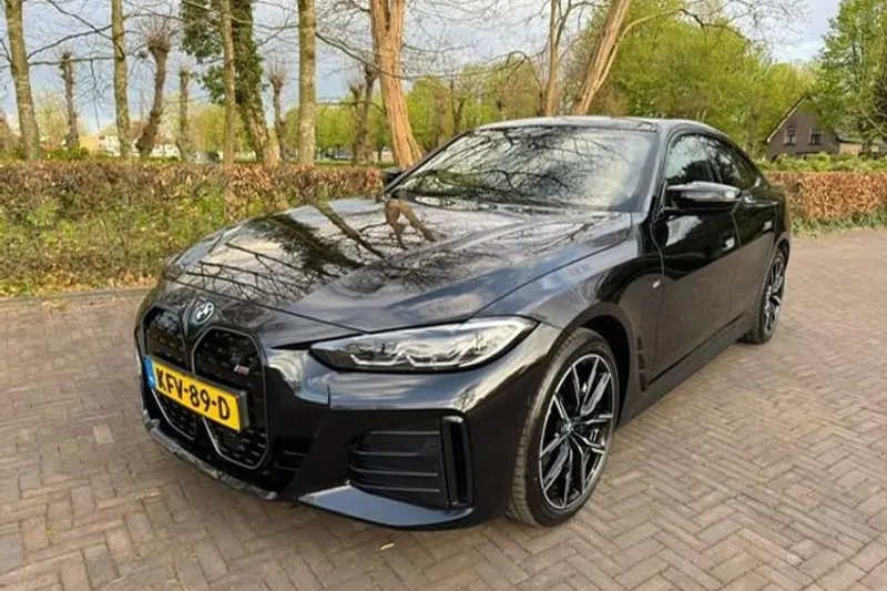 BMW i4 (2022)