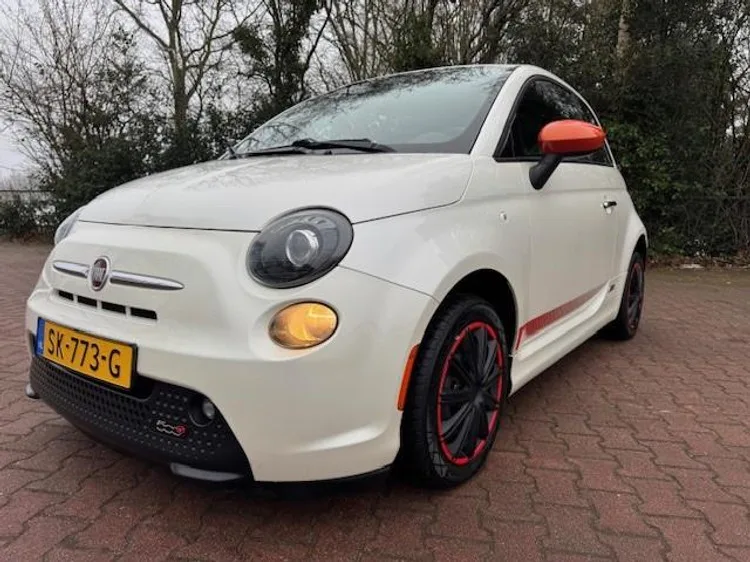 Fiat 500e (2014) — foto 1