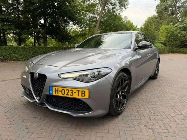 Alfa Romeo Giulia (2020) — foto 1