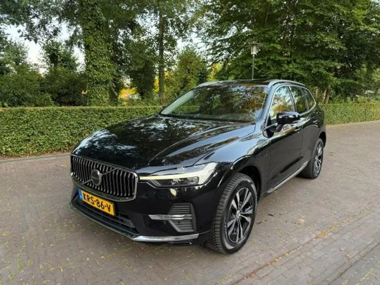 Volvo XC60 (2021) — foto 1