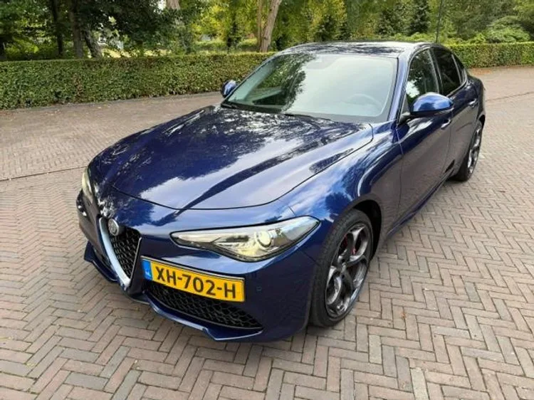 Alfa Romeo Giulia (2019) — foto 1