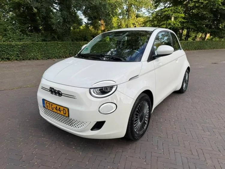 Fiat 500e (2022) — foto 1