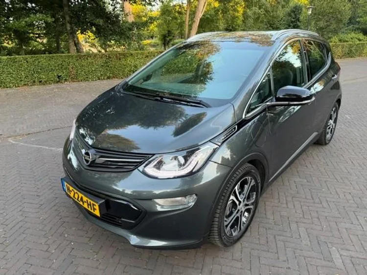 Opel Ampera-e (2020) — foto 1