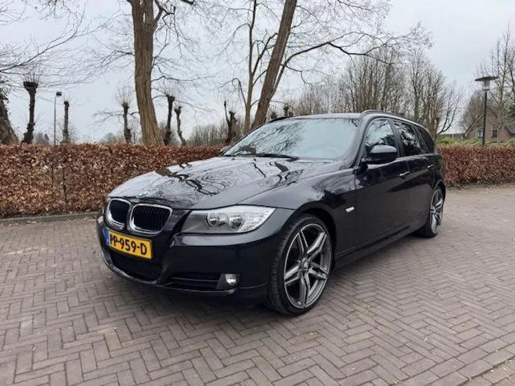 BMW 3-Serie (2011) — foto 1