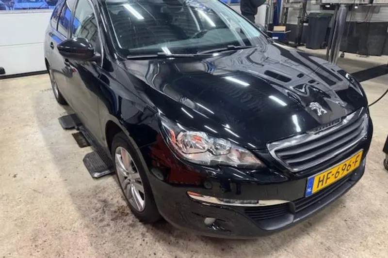 Peugeot 308 (2015)