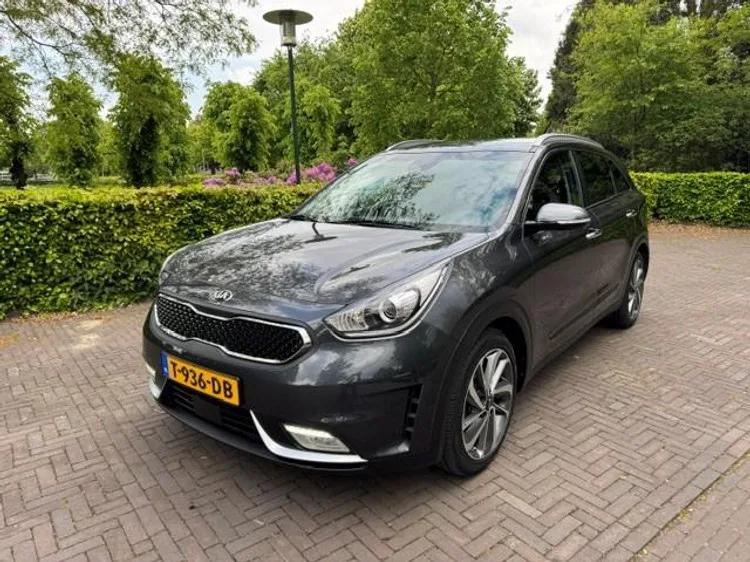 Kia Niro (2016) — foto 1