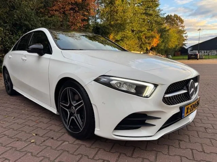 Mercedes-Benz A-Klasse (2019) — foto 1