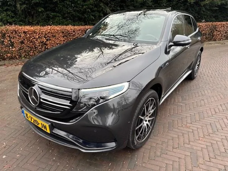 Mercedes-Benz EQC (2020) — foto 1