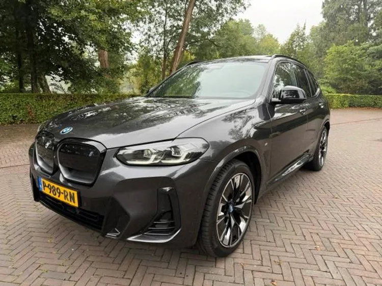 BMW iX3 (2022) — foto 1