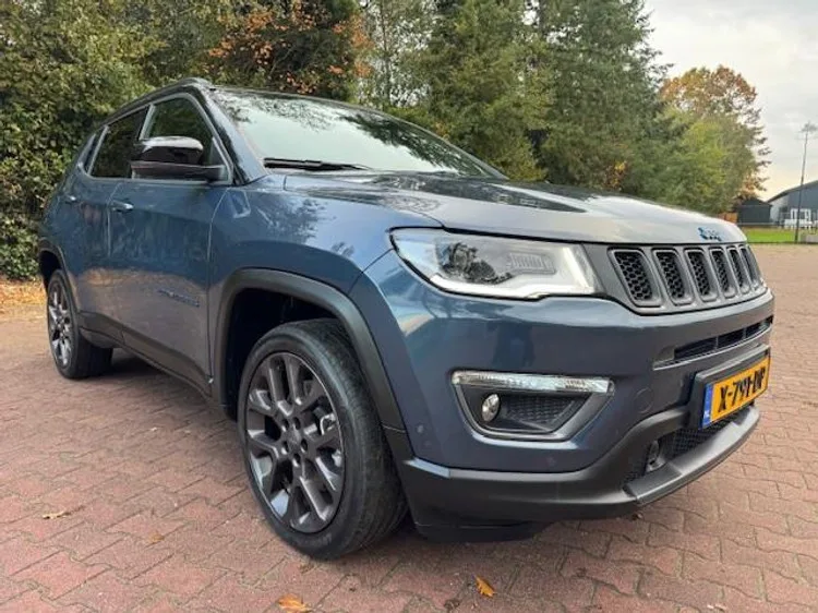 Jeep Compass (2021) — foto 1