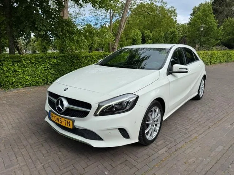 Mercedes-Benz A-Klasse (2016) — foto 1