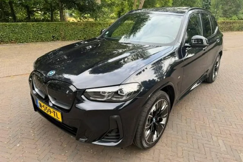 BMW iX3 (2021)