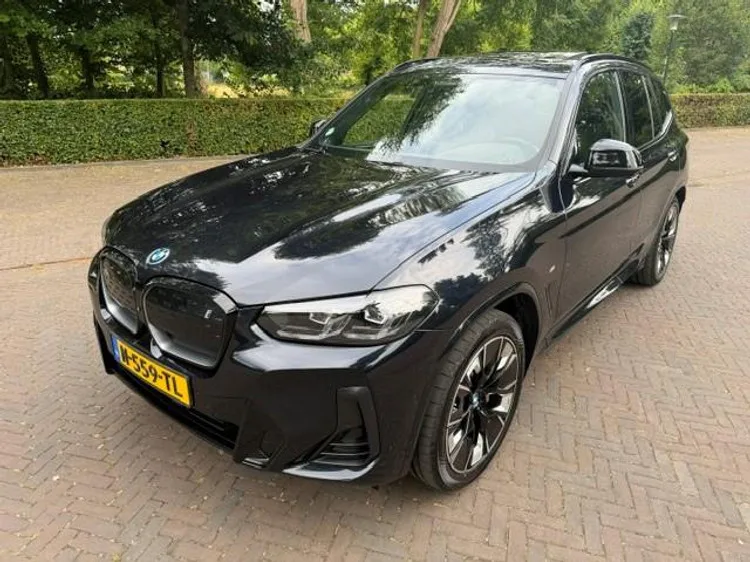 BMW iX3 (2021) — foto 1