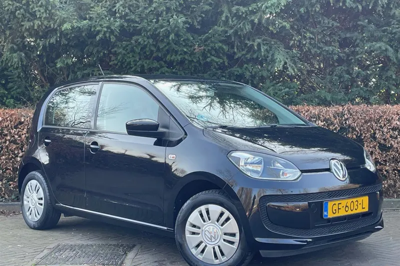Volkswagen Up! (2015)