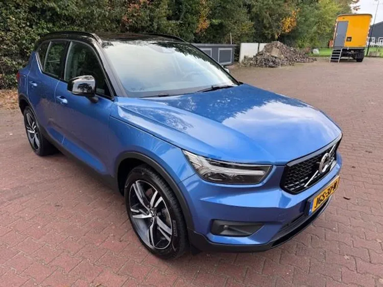 Volvo XC40 (2020) — foto 1