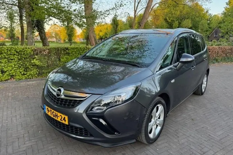 Opel Zafira (2012)