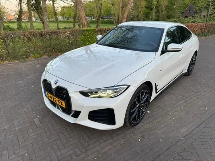 BMW i4 (2022) — foto 1