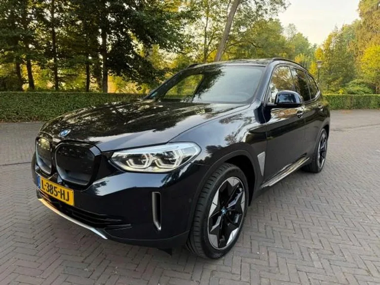 BMW iX3 (2021) — foto 1