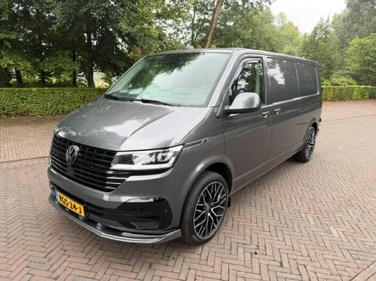 Volkswagen Transporter (2020) — foto 1