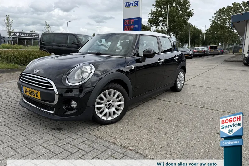MINI One (2016)