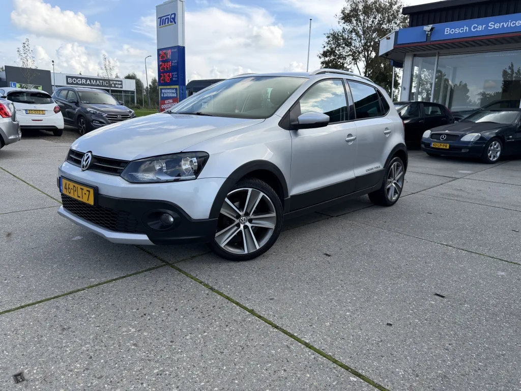 Volkswagen Polo (2011) — foto 1
