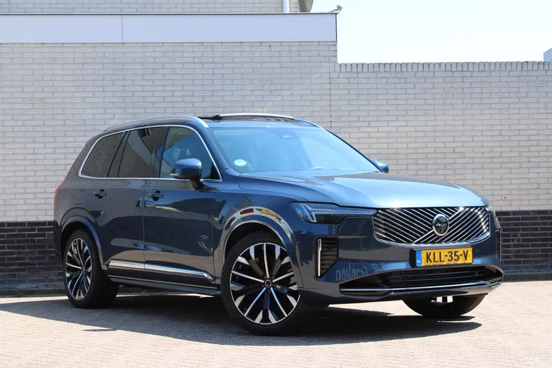 Volvo XC90 (2025)