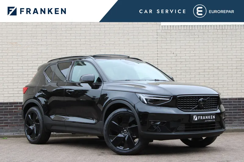 Volvo XC40 (2025)