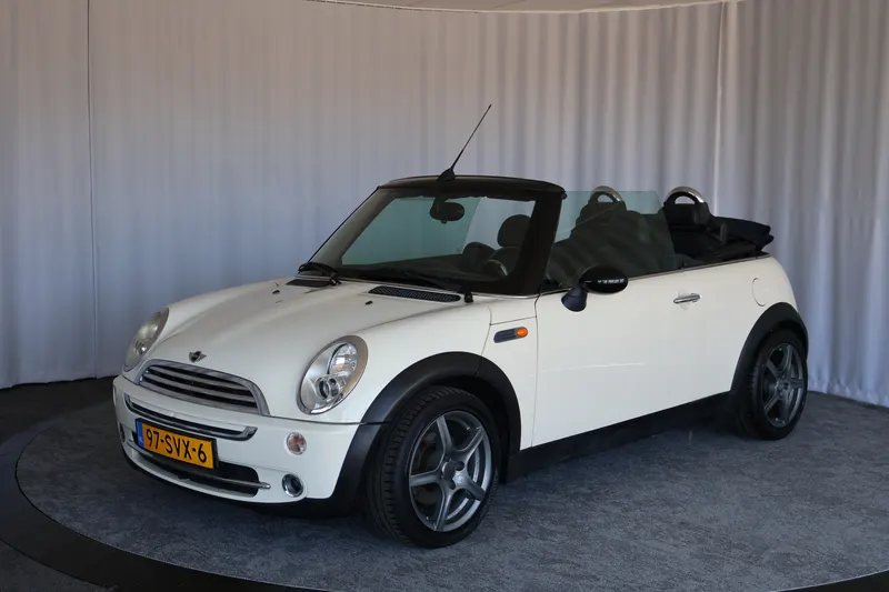 MINI  (2006)