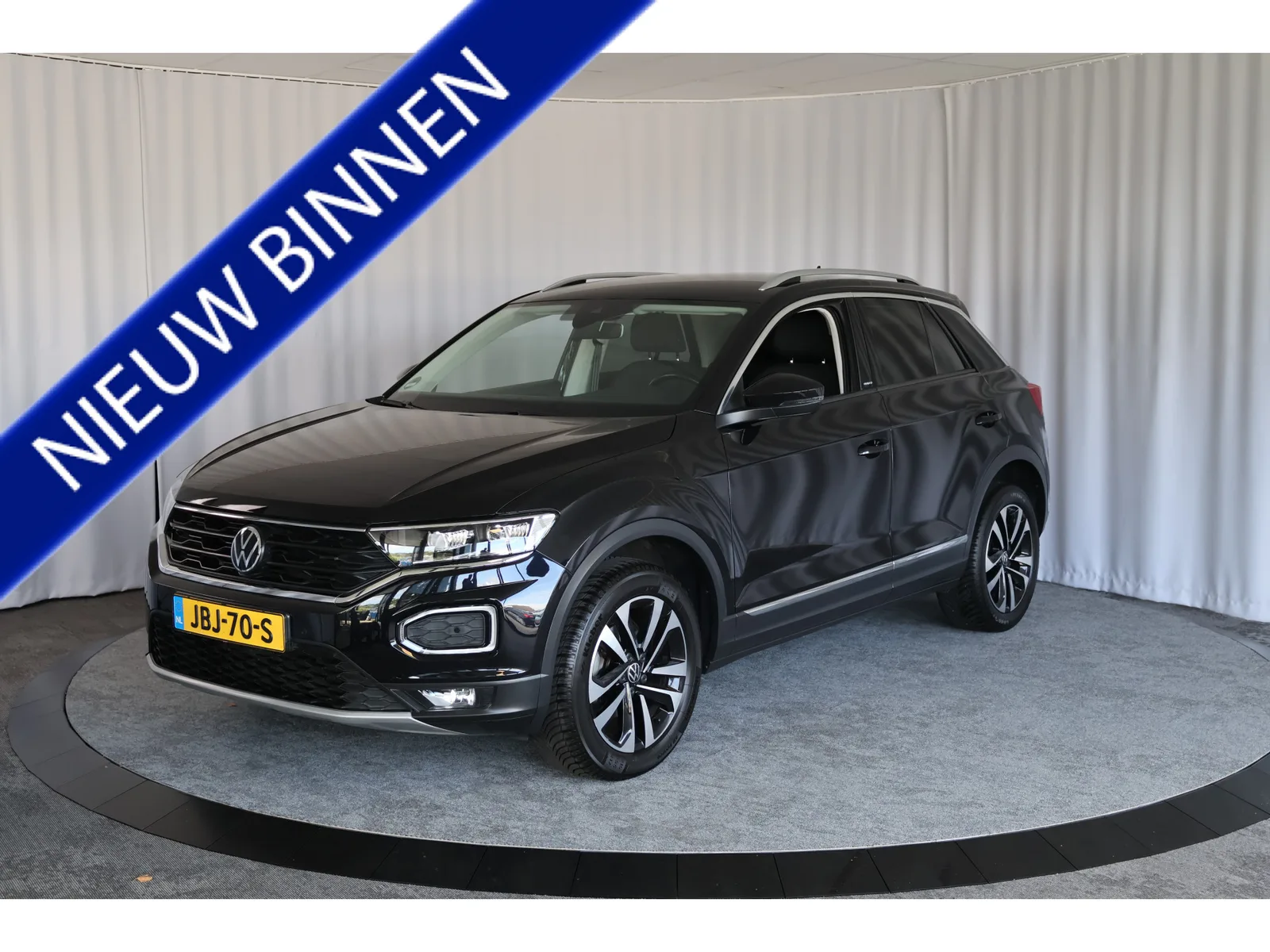 Volkswagen T-Roc (2021) — foto 1
