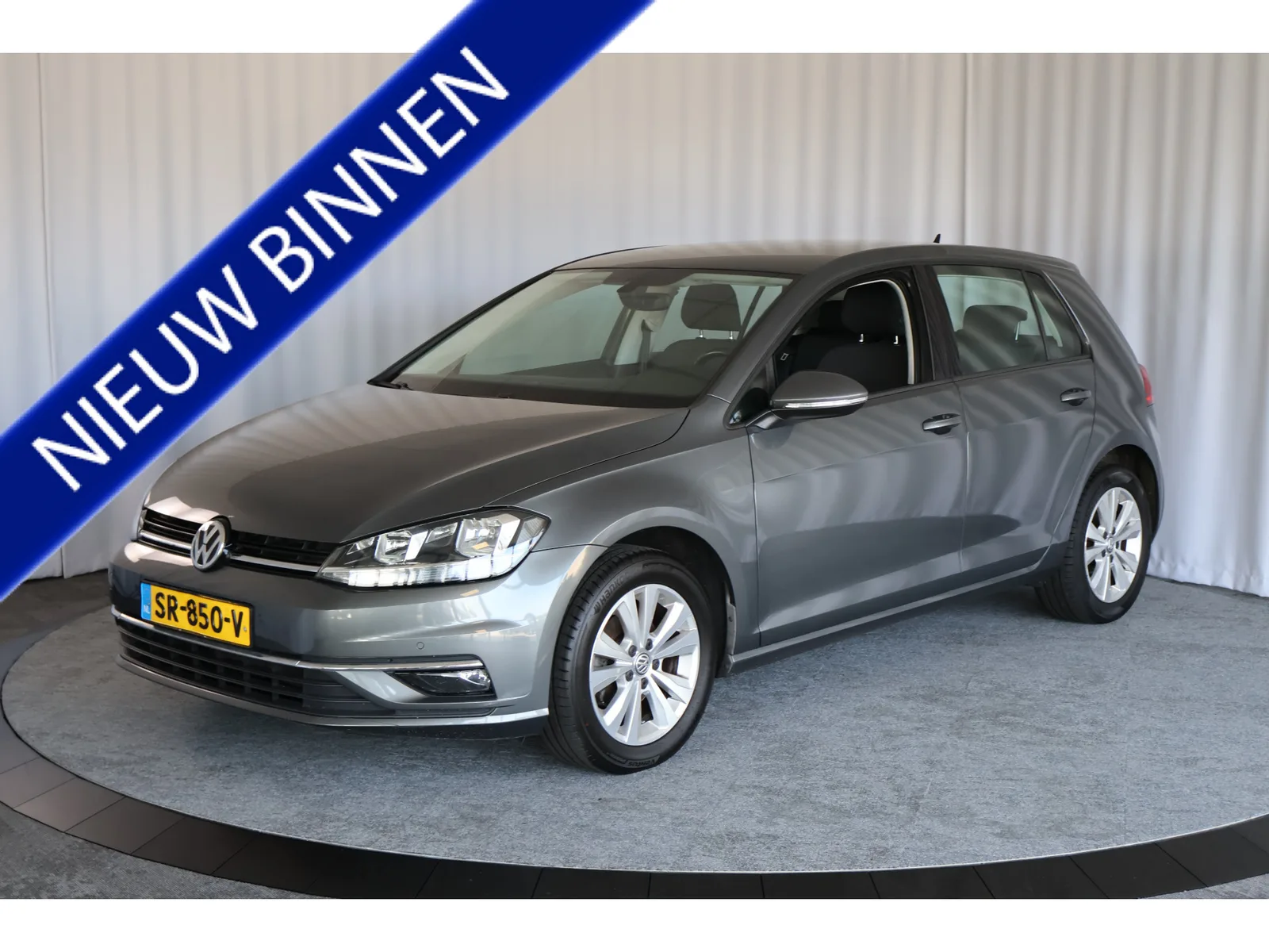 Volkswagen Golf (2018) — foto 1