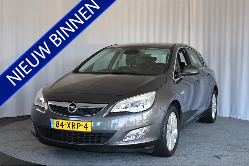 Opel Astra (2012)