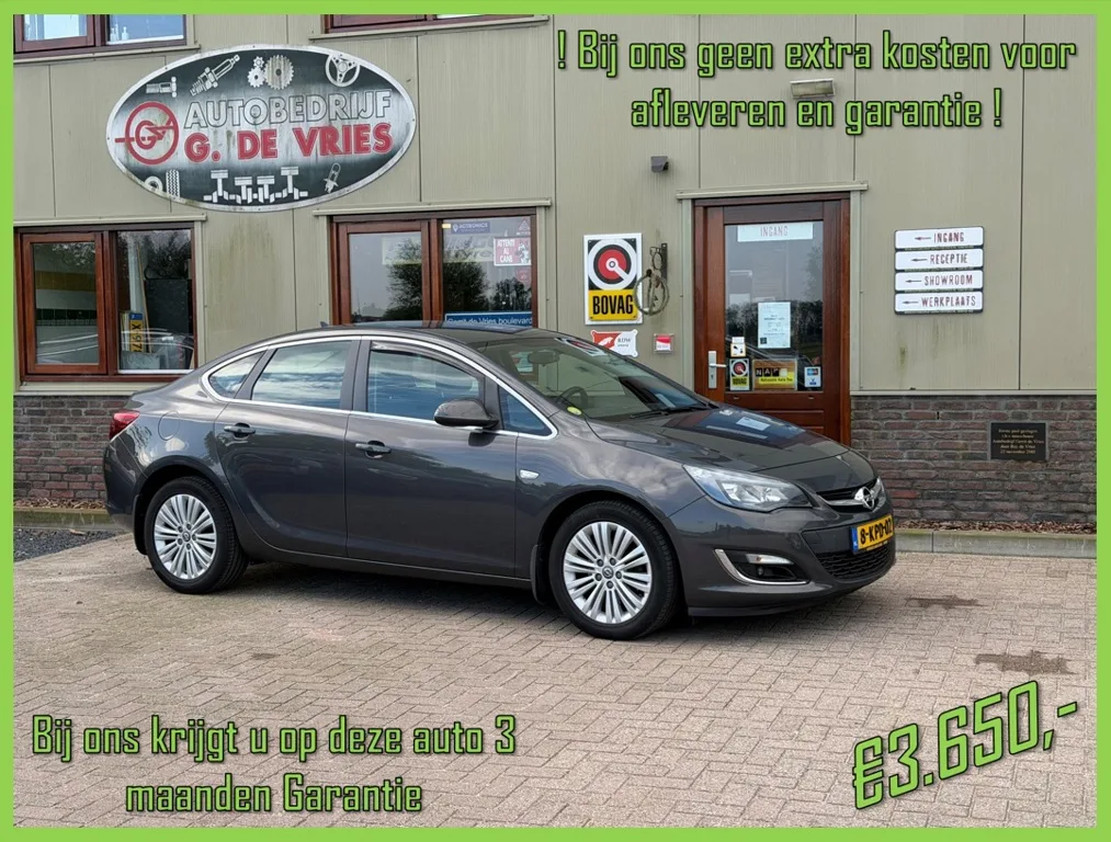 Opel Astra (2013) — foto 1
