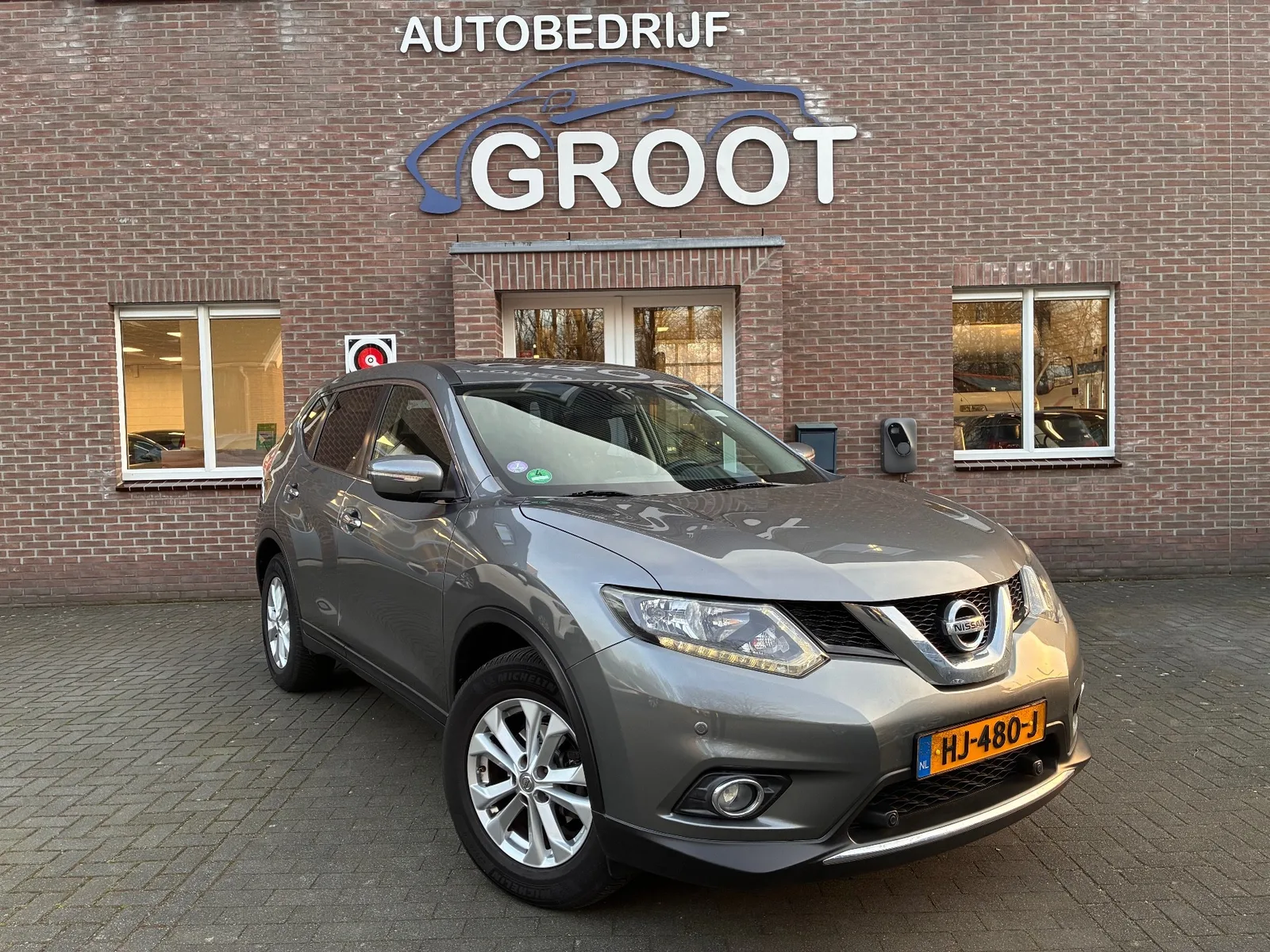 Nissan X-Trail (2015) — foto 1