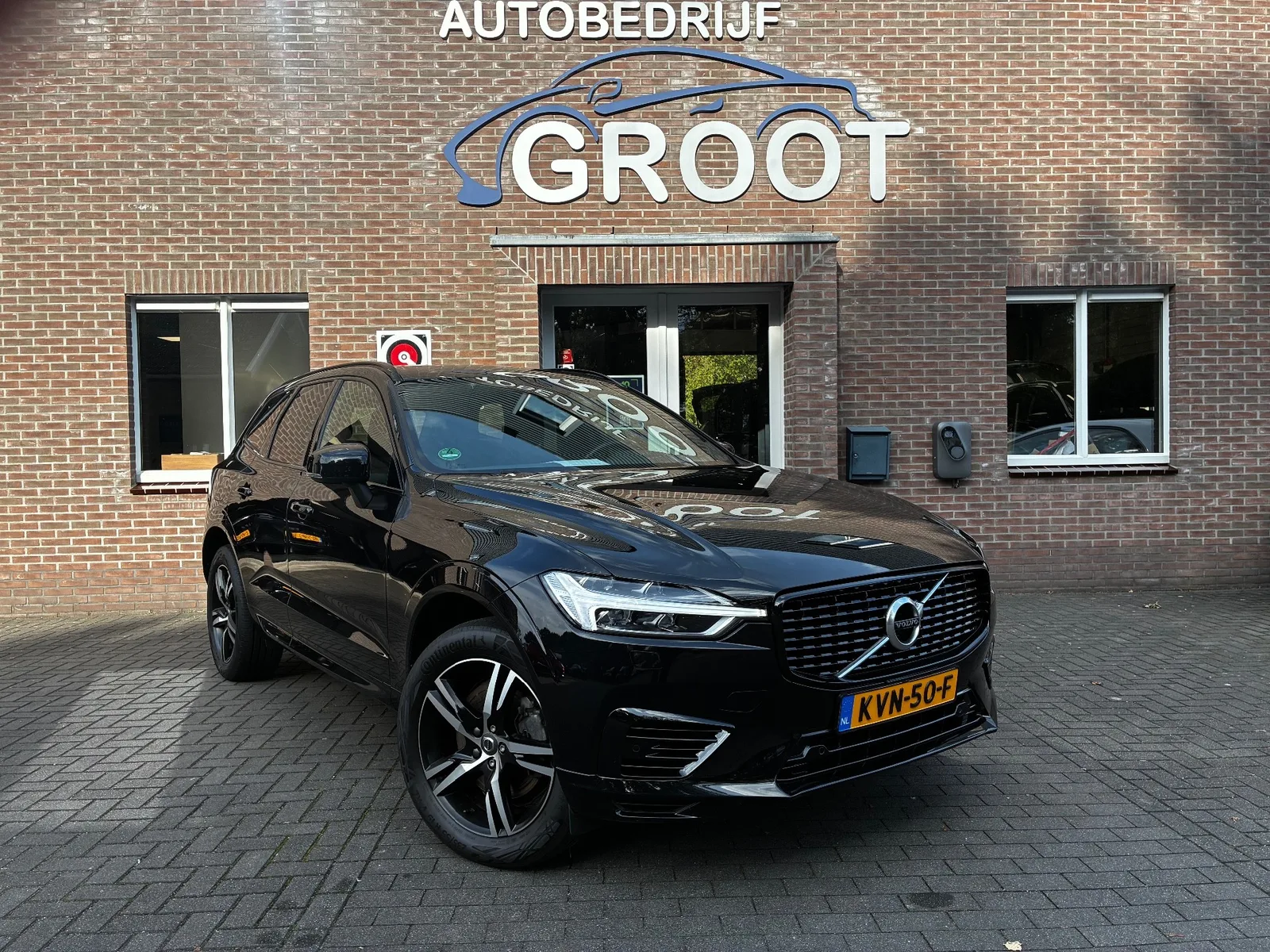Volvo XC60 (2021) — foto 1