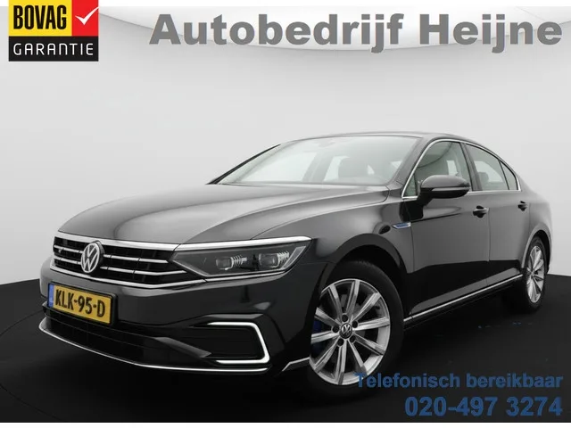 Volkswagen Passat (2021) — foto 1