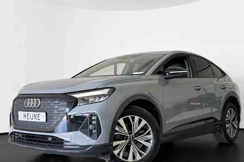 Audi Q4 e-tron (2023)