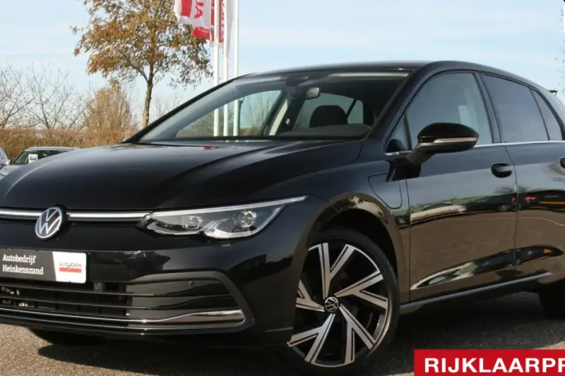 Volkswagen Golf (2022)