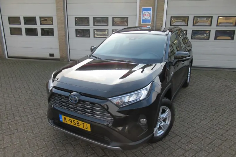 Toyota RAV4 (2021)