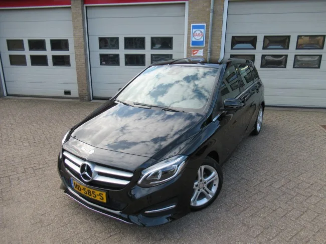 Mercedes-Benz B-Klasse (2015) — foto 1